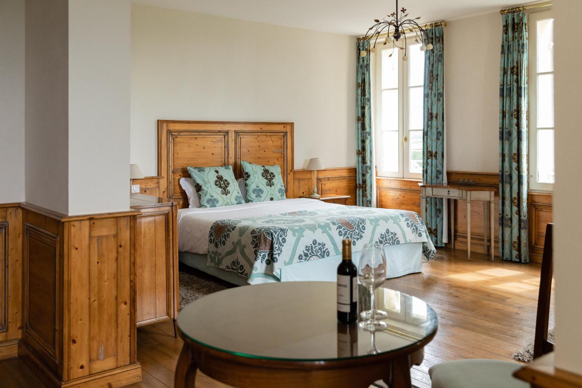 Villa Heloise Hotel Puisseguin ภายนอก รูปภาพ